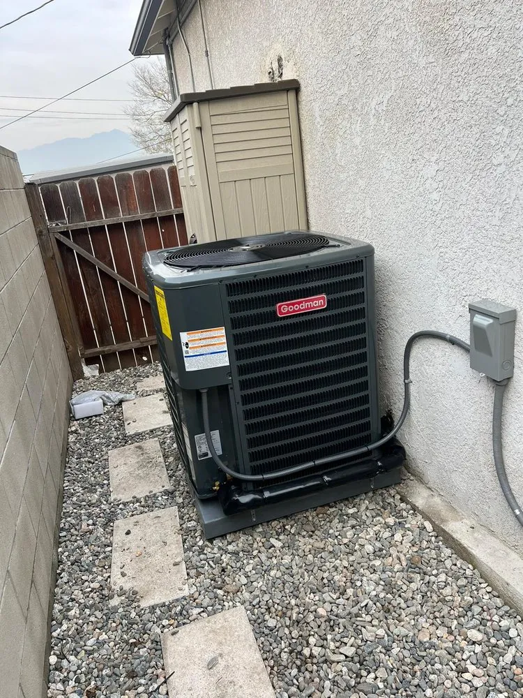 Slide of Universal Heating and Air San Jose