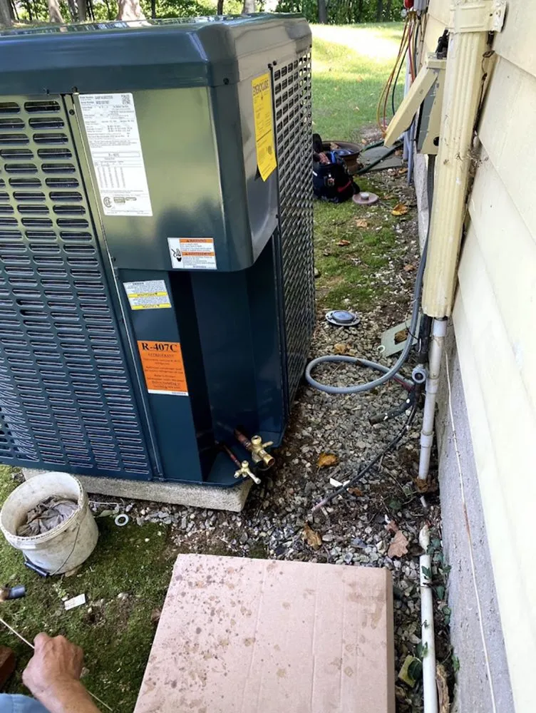 Slide of Universal HVAC Express