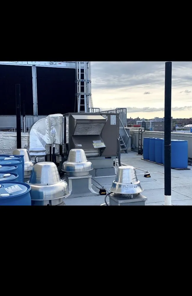 Slide of Universal HVAC Express