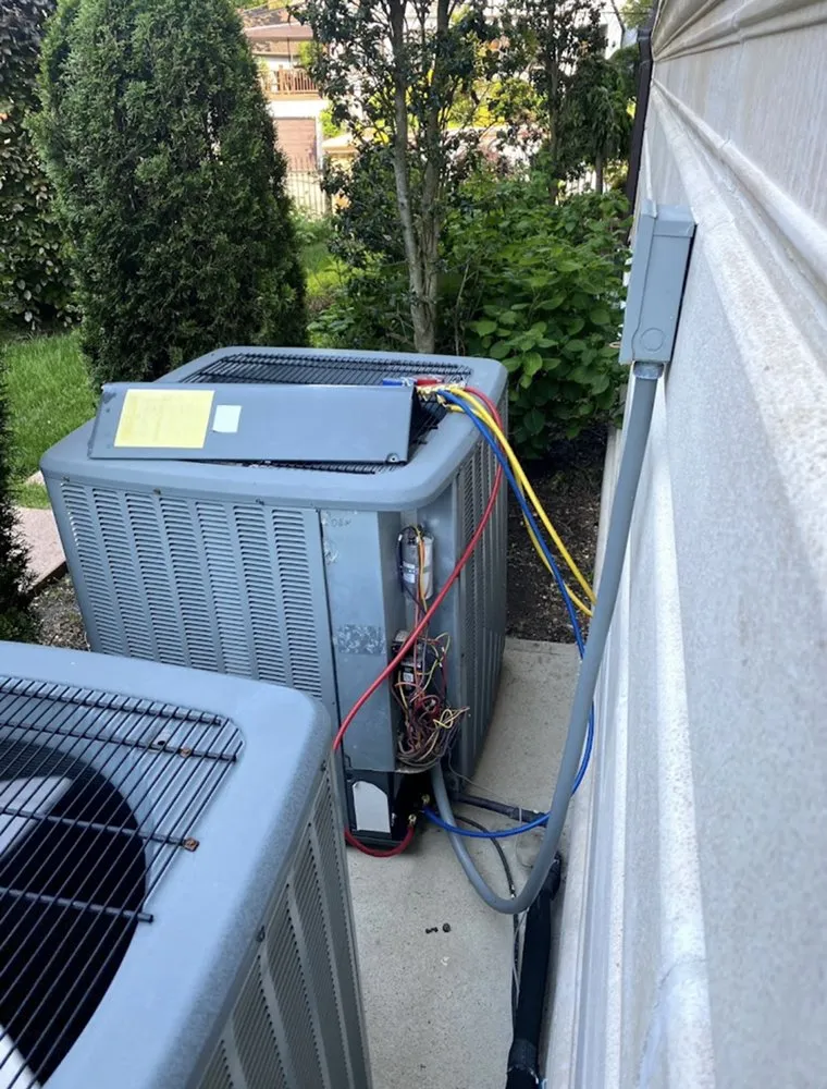 Slide of Universal HVAC Express