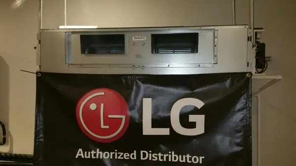 Universal hvac systems Logo