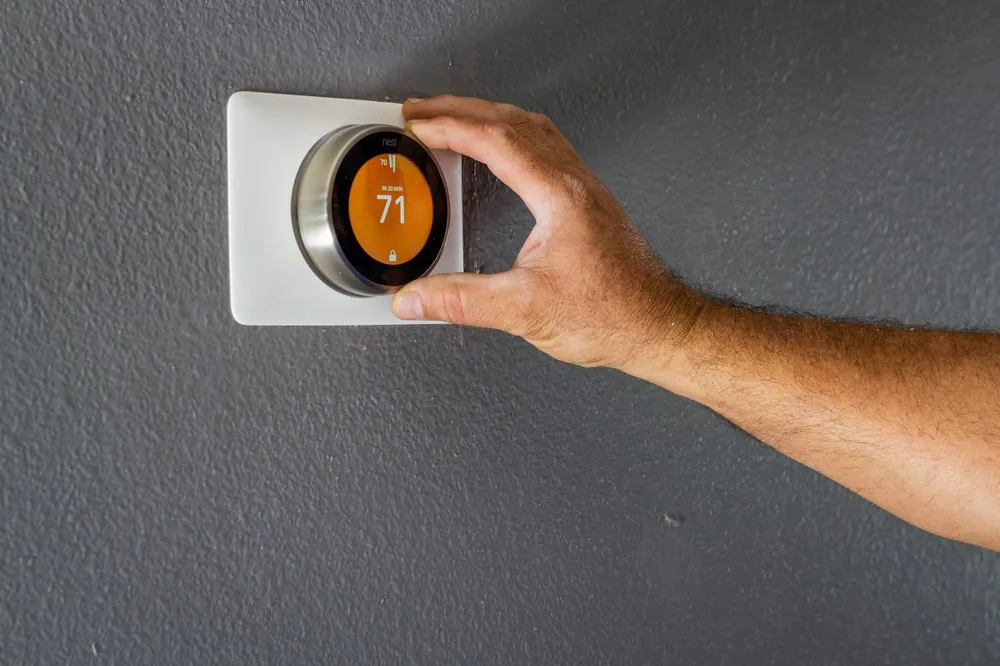 Slide of Universal Repair Services