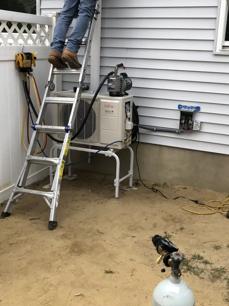 Slide of V&A Central Air