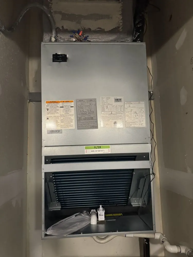 Slide of Valencia Air