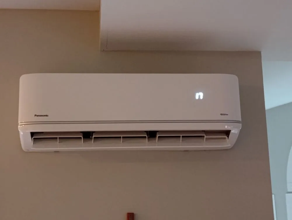 Slide of Valencia Home Services