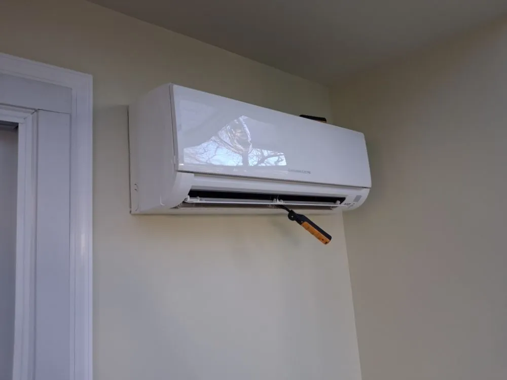 Slide of Valencia Home Services