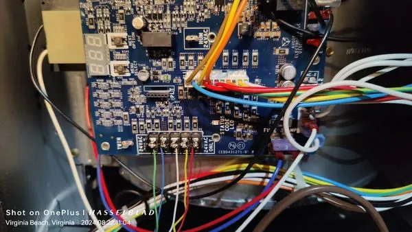 Ventura Y Jimenez Renovations Logo