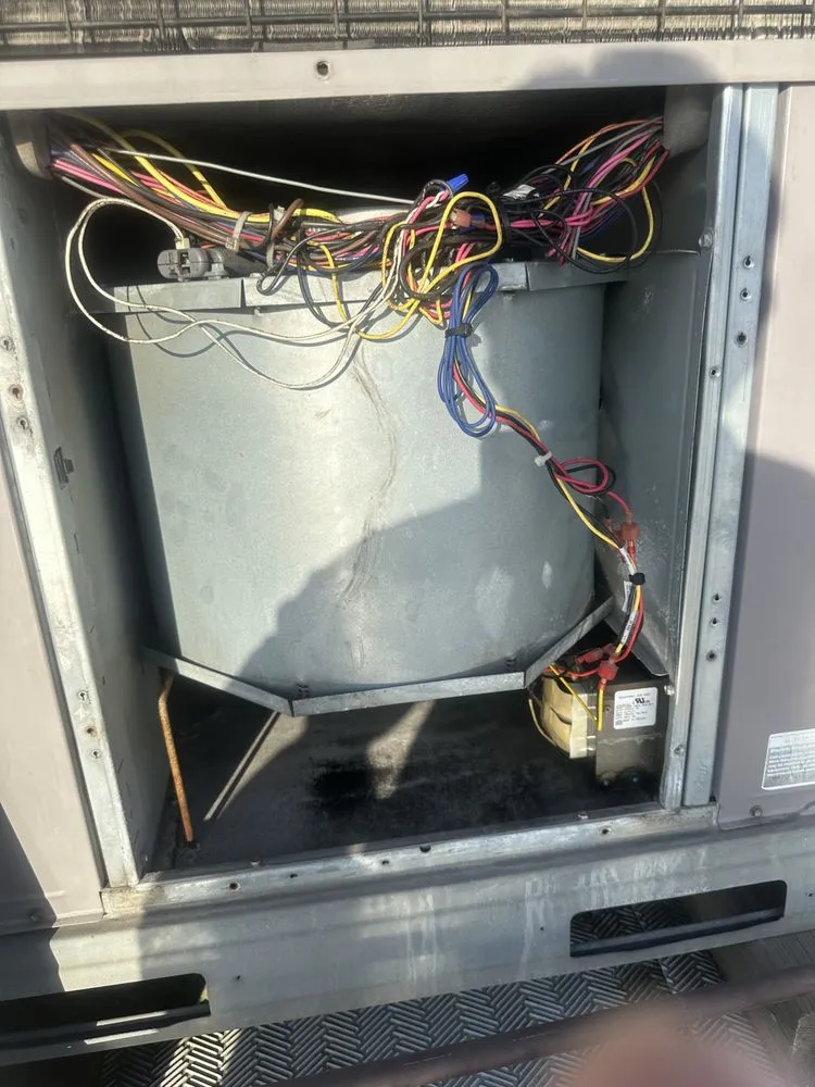 Slide of Veras Electric & HVACR