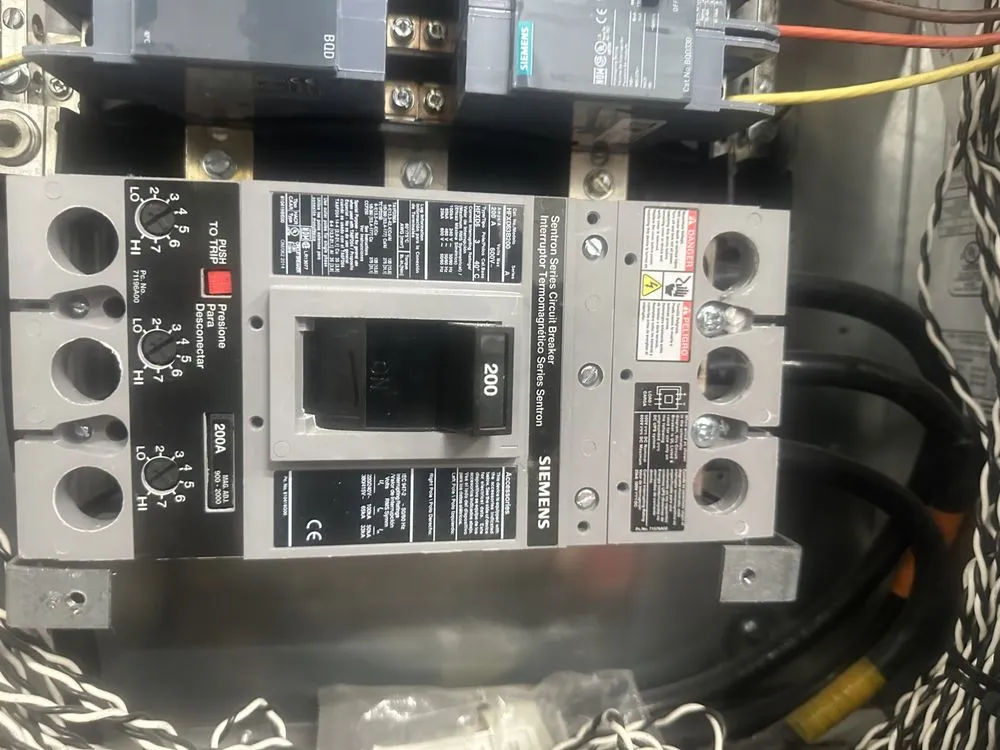 Slide of Veras Electric & HVACR