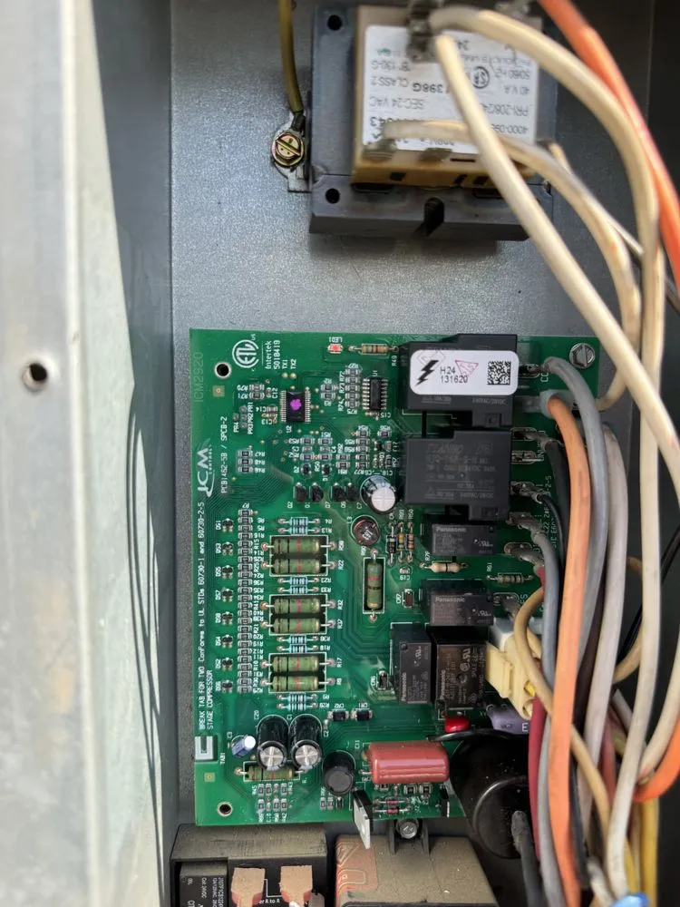 Slide of Vera’s Heating & Cooling