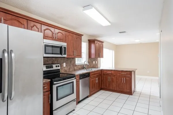 Verde Gold International Construction Logo