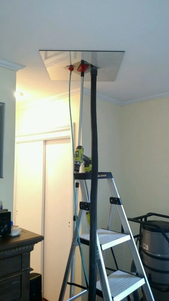 Slide of Vesta Cleaning