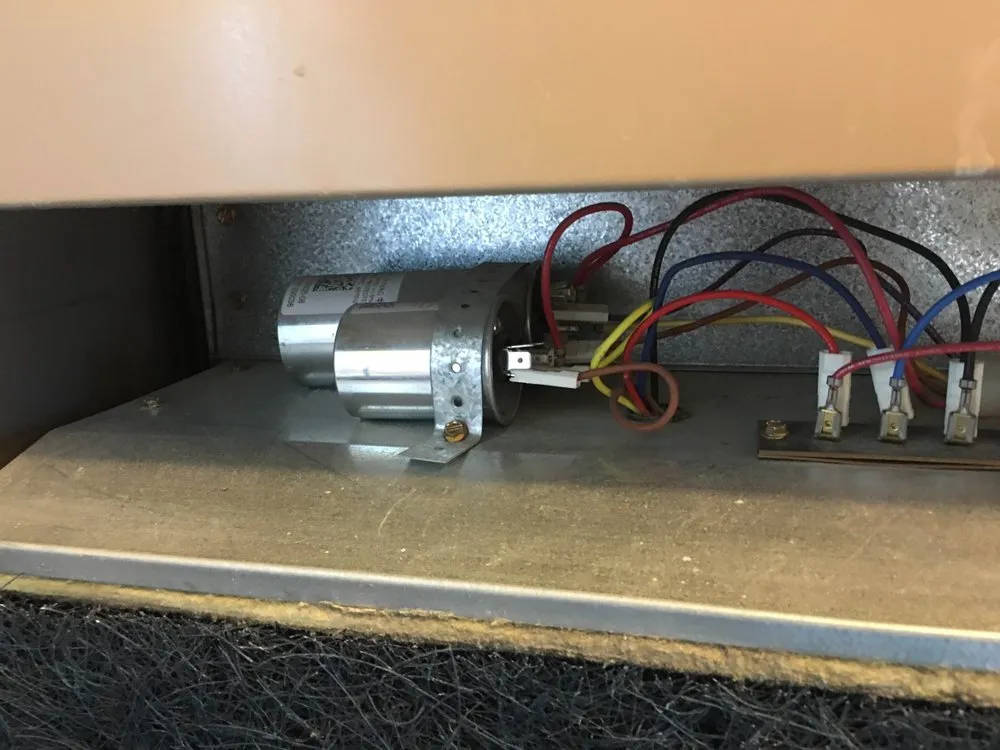 Slide of Vesta Cleaning