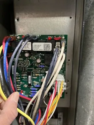 Veteran Heating & Cooling Logo