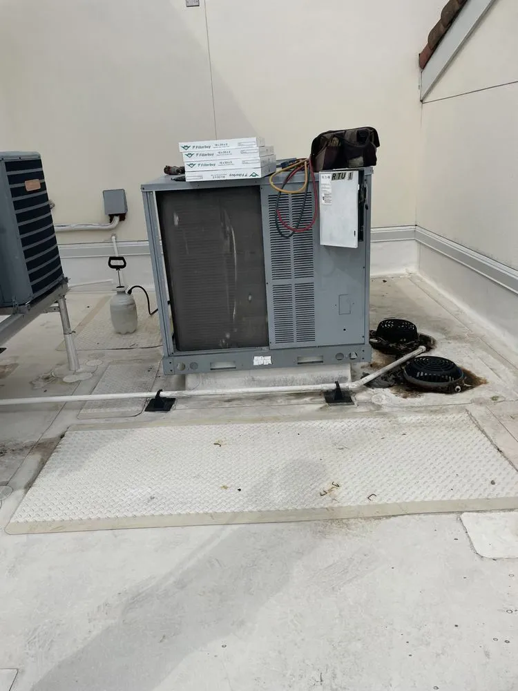 Slide of Veterans Bay AC