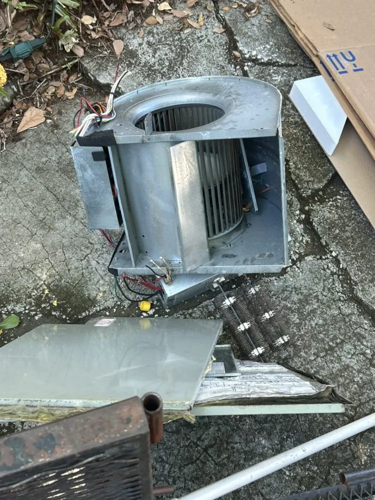 Slide of Veterans Bay AC