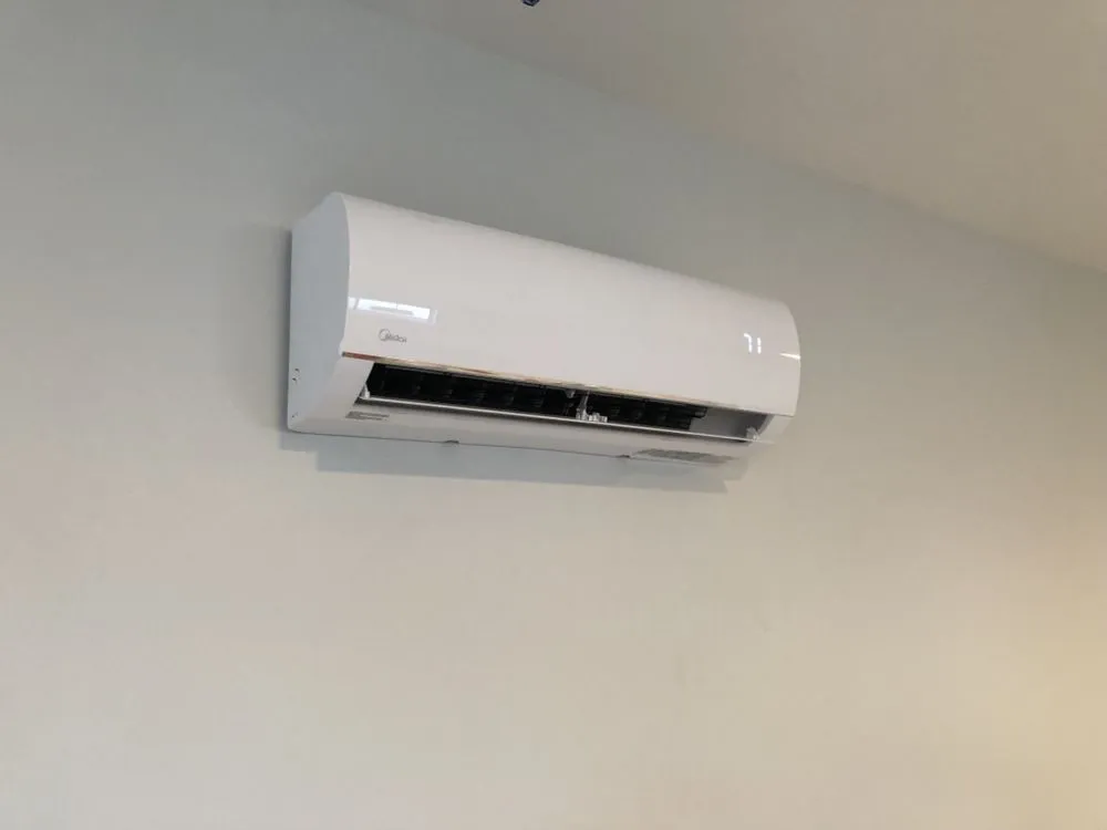 Slide of V.H. Air Conditioning & Heating