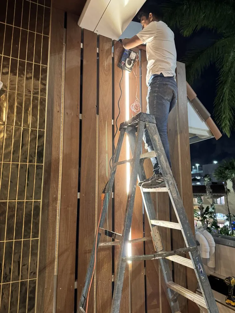 Slide of Vicrey Multiservices