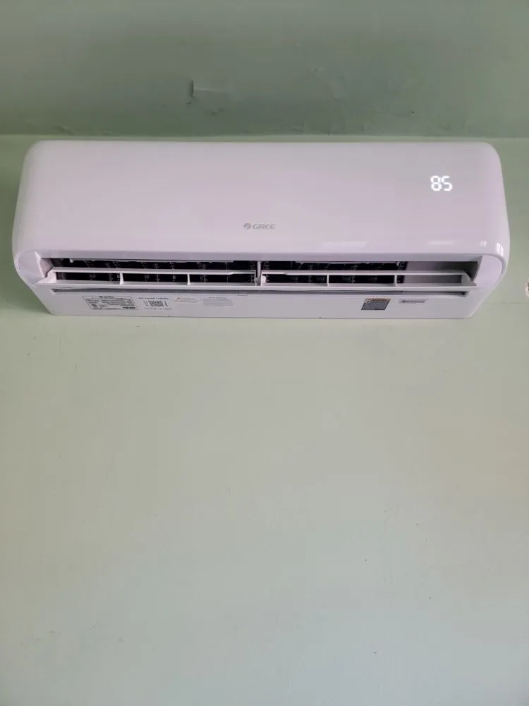 Slide of Vini Services