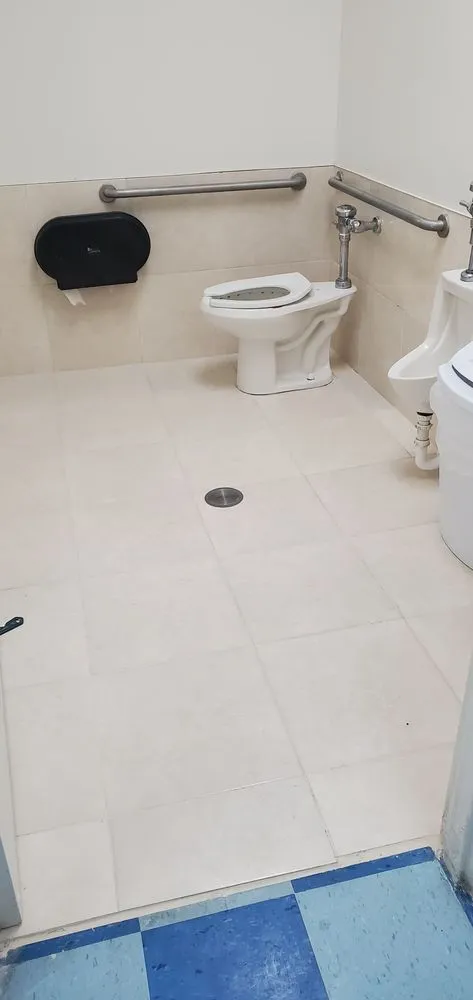 Slide of Vinnies Home Repairs Top To Bottom