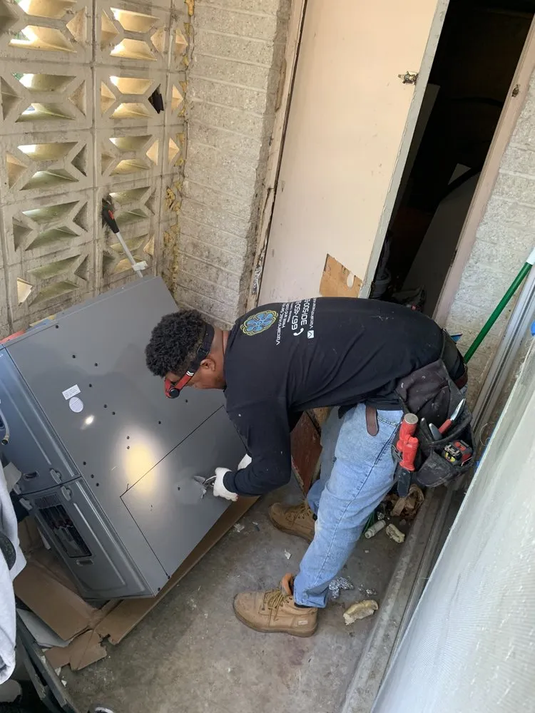 Slide of Vizcaino HVAC Services