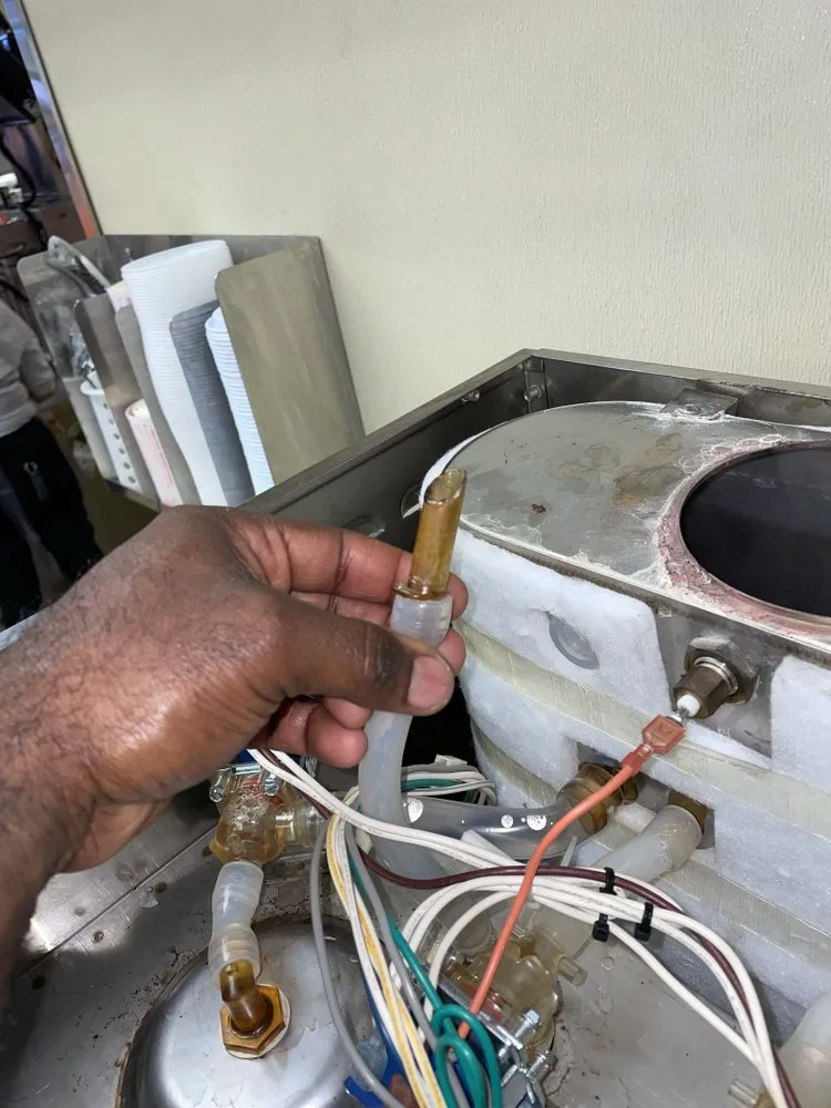 Slide of Von Ashton Repair Company