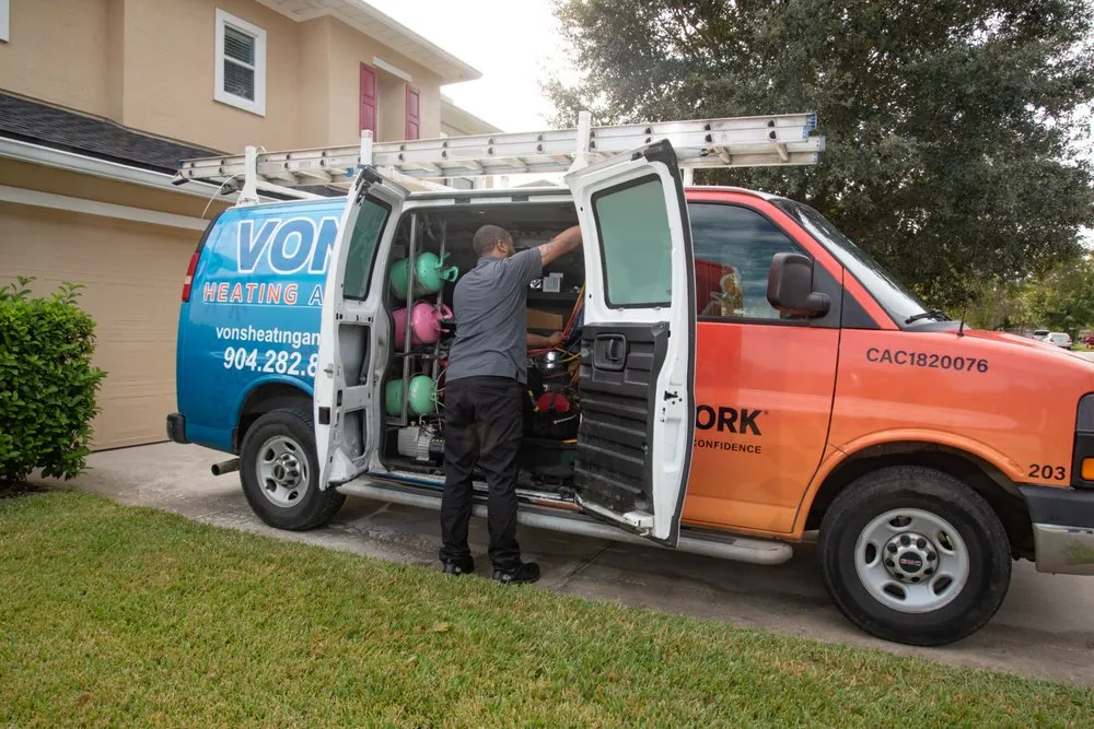 Slide of Von's Heating and Air