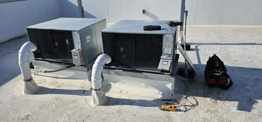 Slide of Walk In Cooler Repair