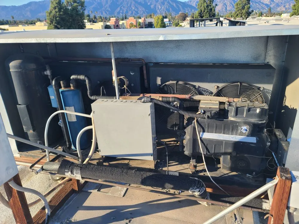 Slide of Walk In Cooler Repair