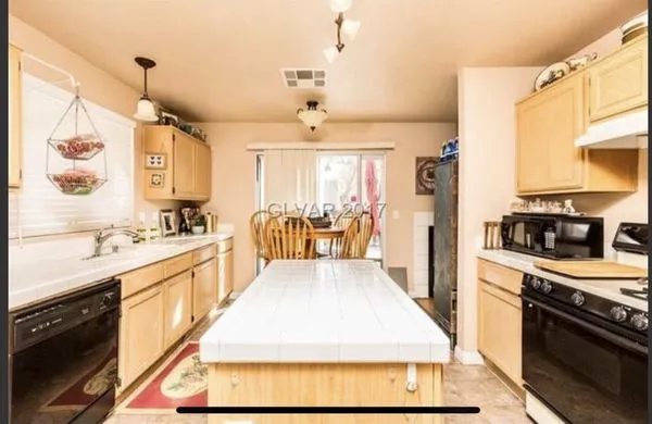 Watt’s Home Repair Logo