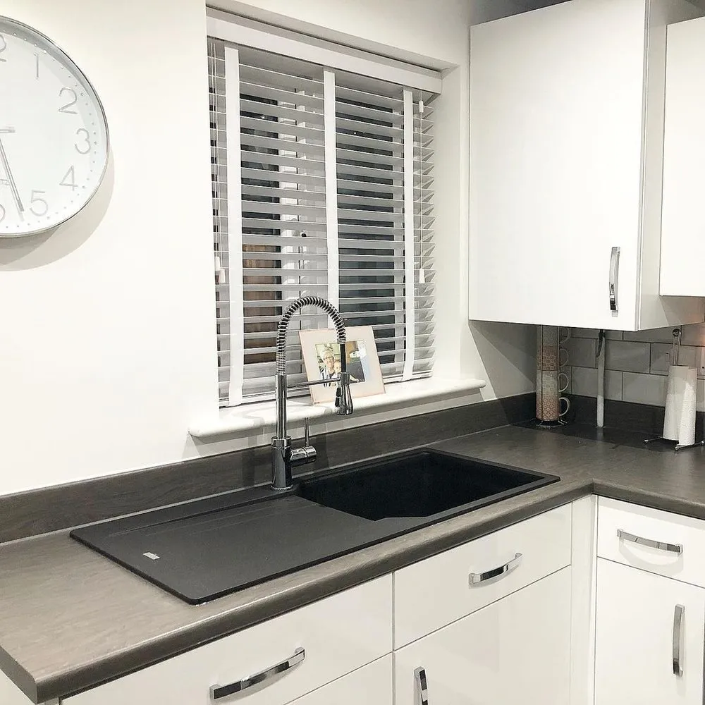 Slide of Waukegan Rd Emergency Plumber