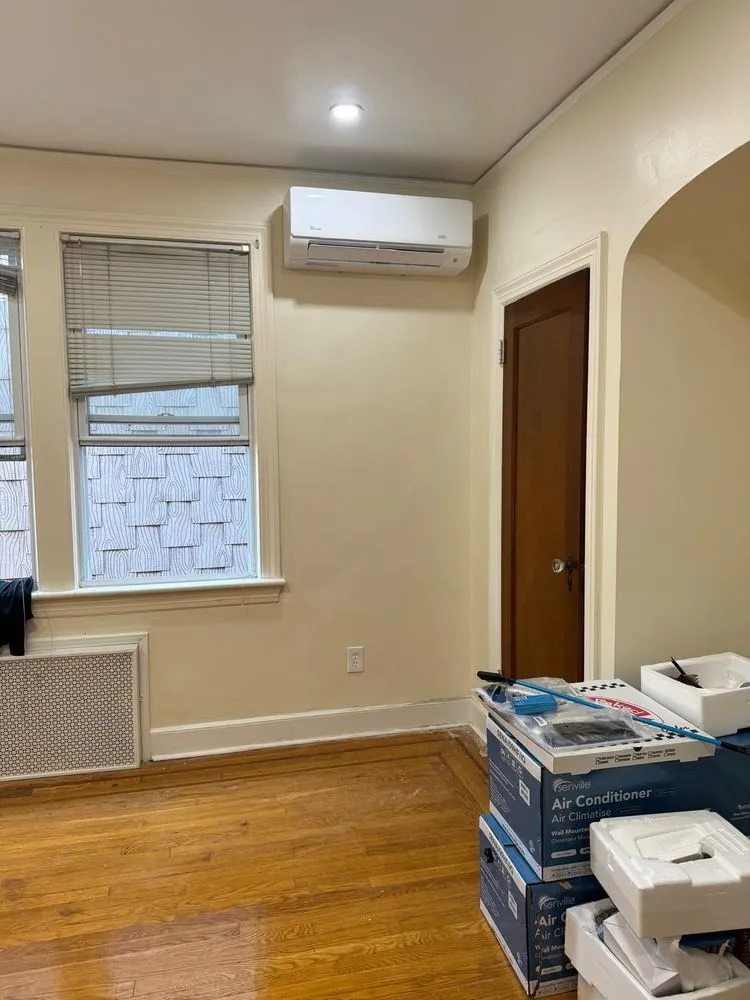 Slide of We Fix Service 24