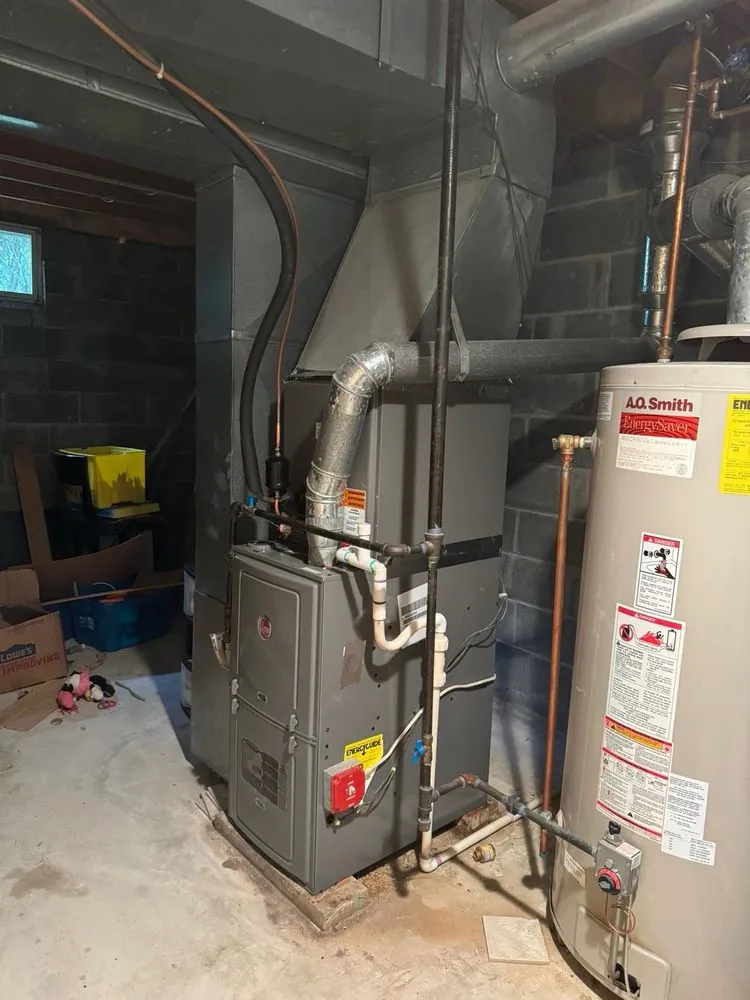 Slide of We Fix Service 24