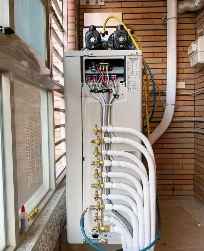 Slide of We Fix Service 24