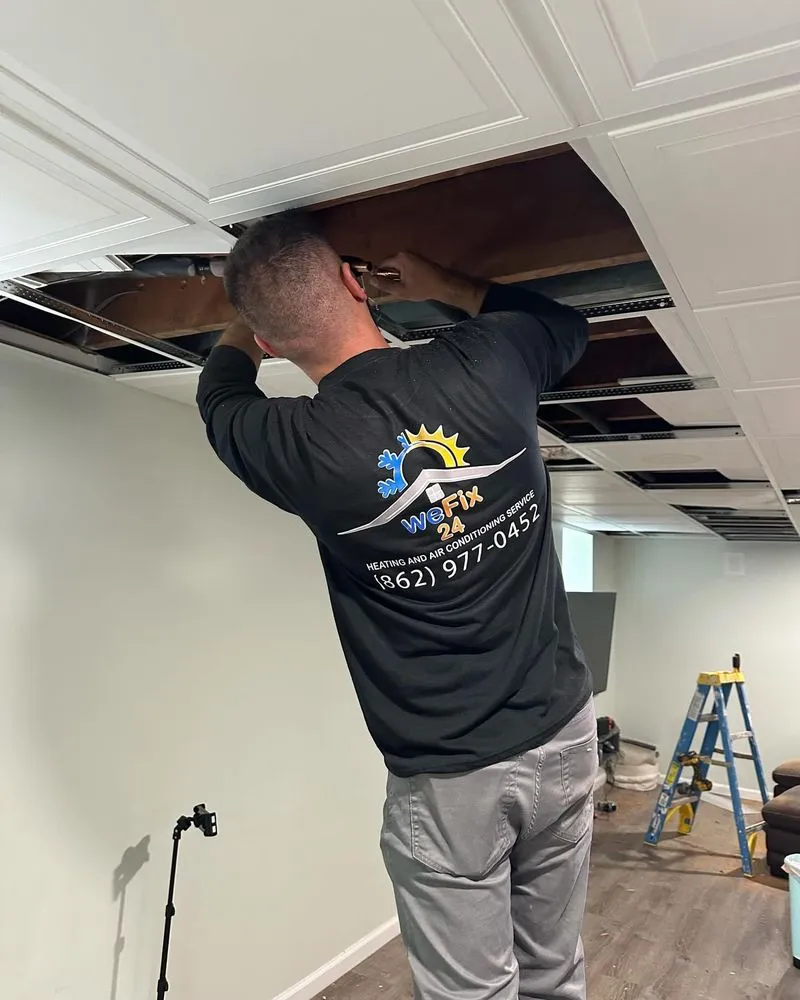 Slide of We Fix Service 24