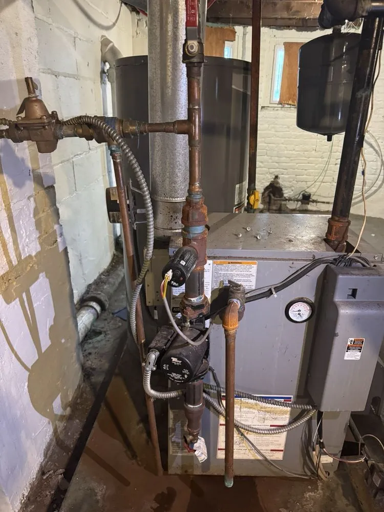 Slide of We Fix Service 24