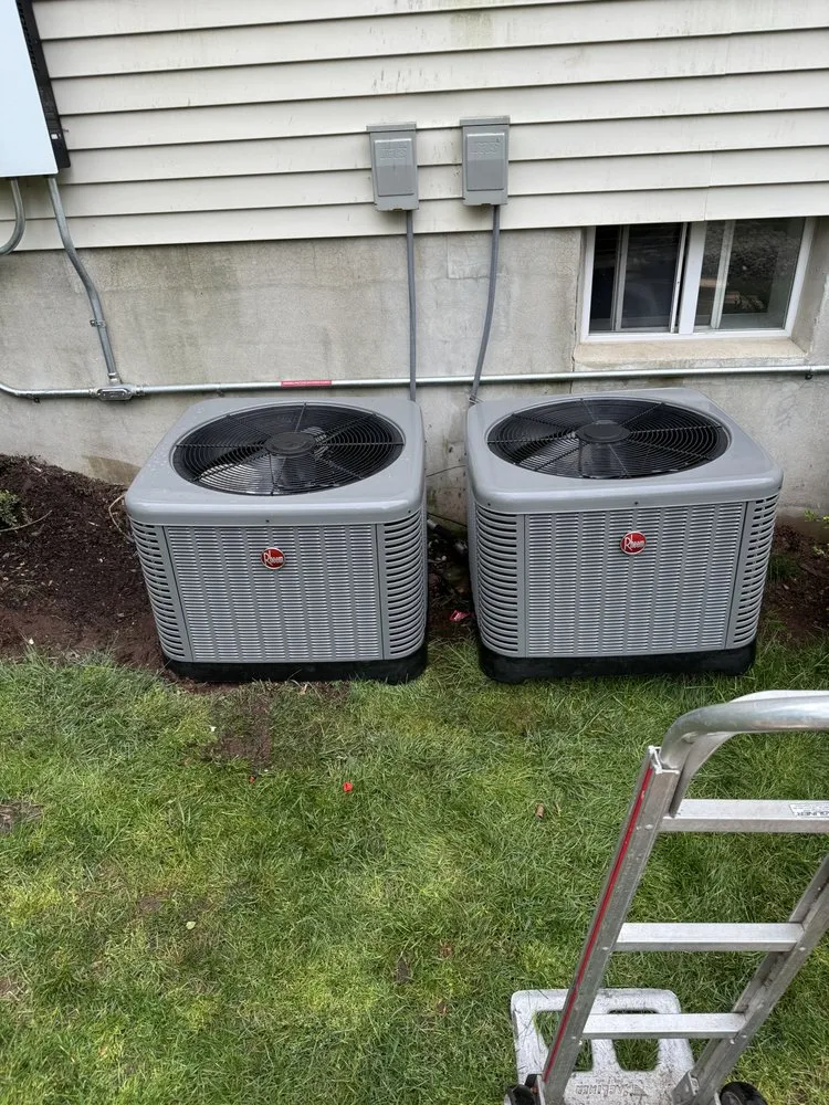 Slide of We Fix Service 24