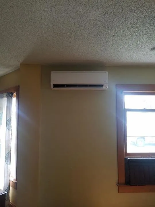 Slide of Wedeking Custom Comfort