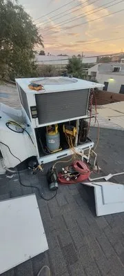 West Coast Air Conditioning & Heating Logo