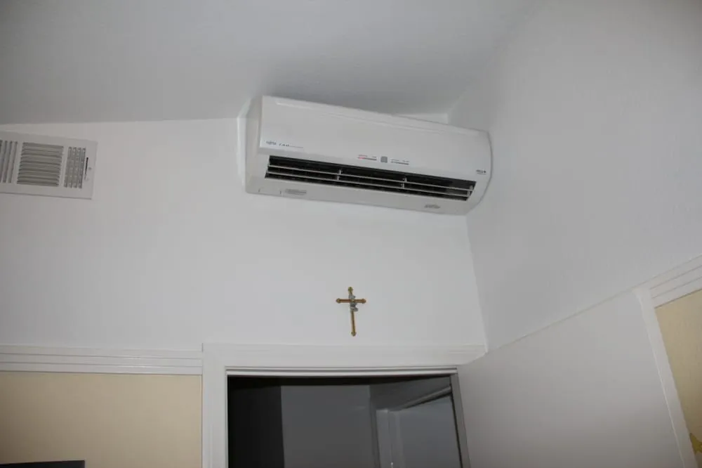 Slide of West Coast Aire