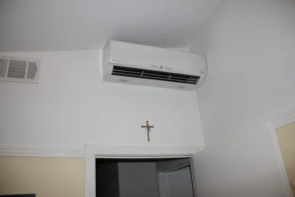 West Coast Aire Logo