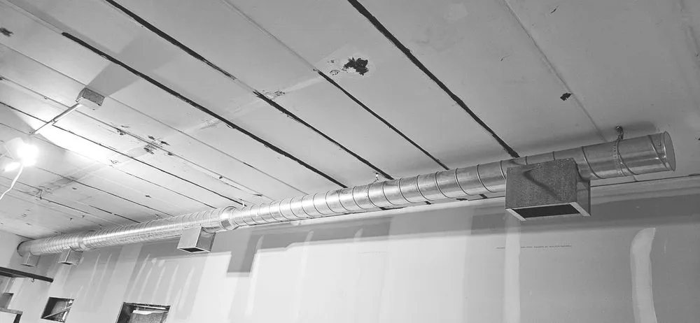 Slide of William's Heating & Cooling Tech