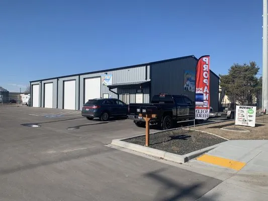 Wilson's RV Repair Logo