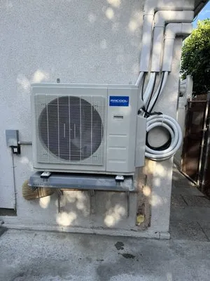 Win-Win Home Improvement Logo