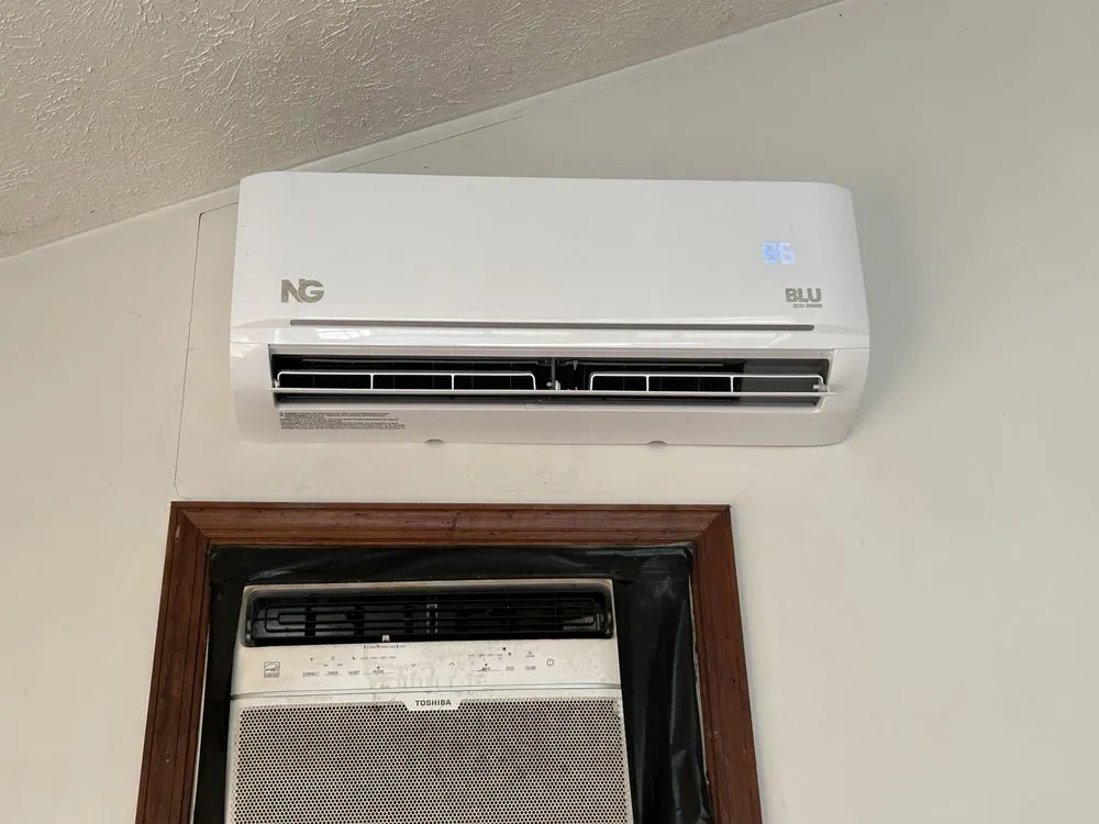 Slide of Windsanity Mini Spilts