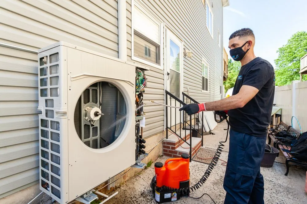 Slide of Winter Wolf Tech