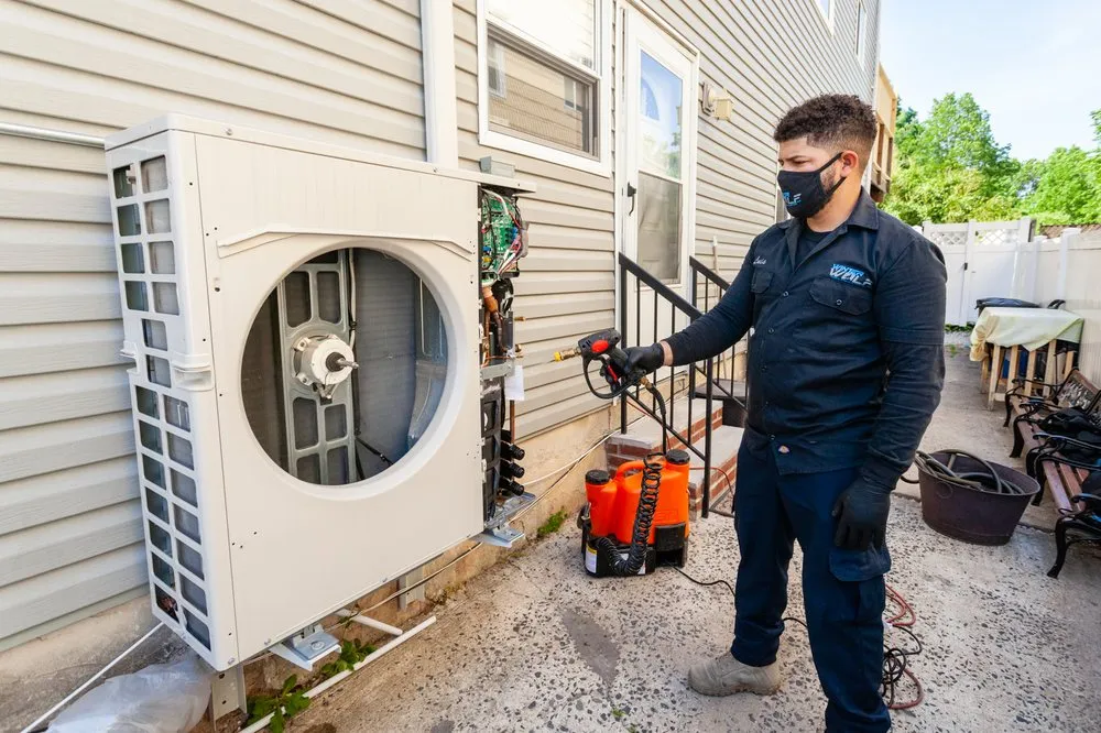 Slide of Winter Wolf Tech