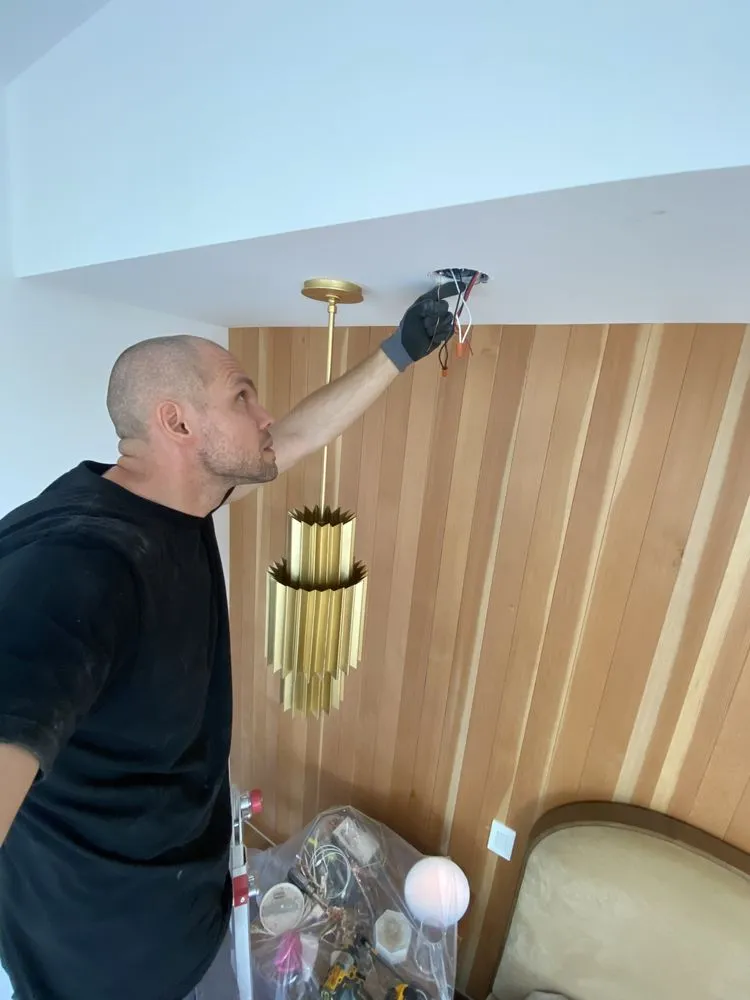 Slide of WiseTouch Garage