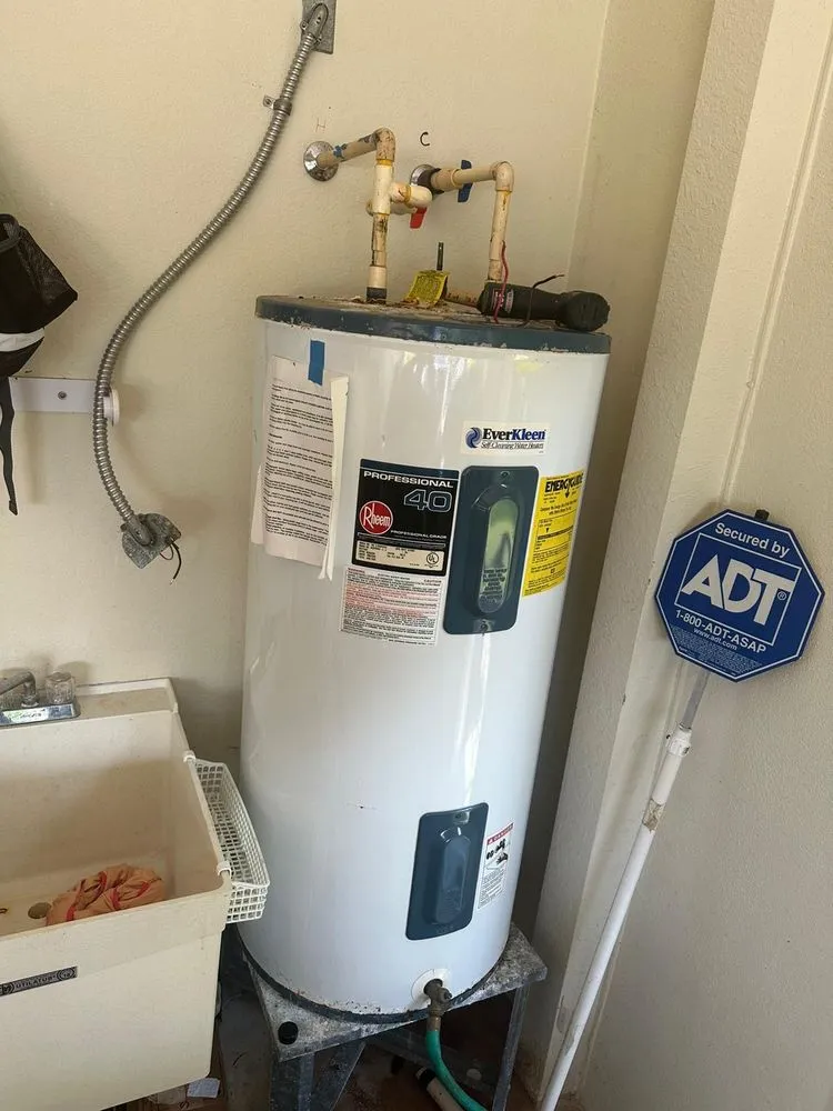 Slide of W&L Home Improvevement