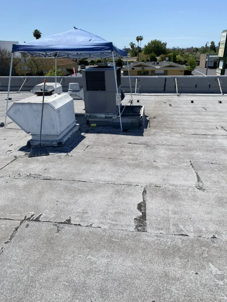 Slide of WMT General Contractors